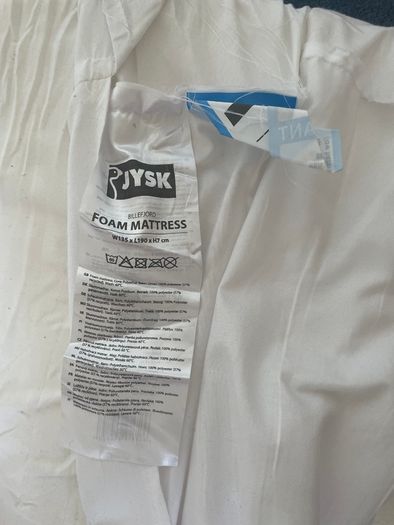 Foam mattress topper