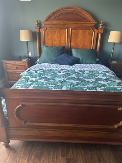 Bedstead from 'Bassett' 5ft in mid cherry colou