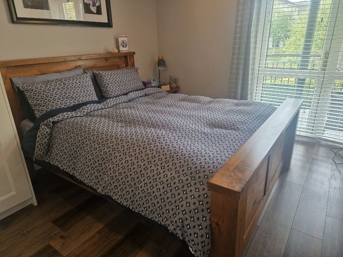 Full bedroom furniture set