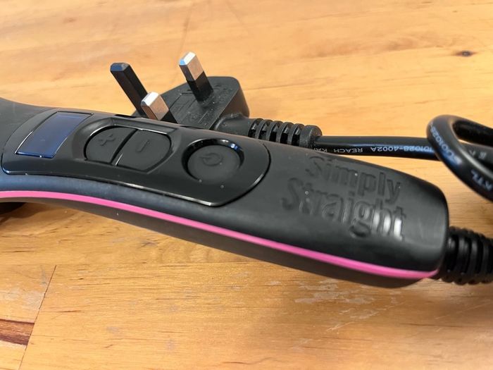 Simply Straight, Ceramic hair straightening brush