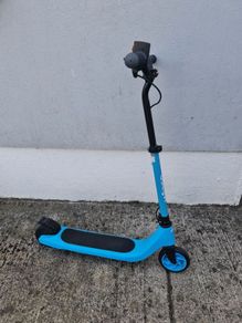 Kids electric scooter