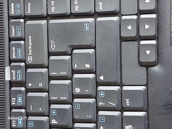 HP Pavilion zv6000, Windows XP, in excellent cosmetic condition, A Genuine real Blast from the past