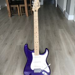 Squier Bullet Stratocaster (Metallic Purple)