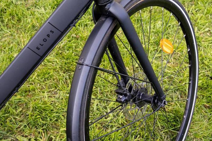 City Bike Elops Speed 920 + Helmet, U-lock, Vest