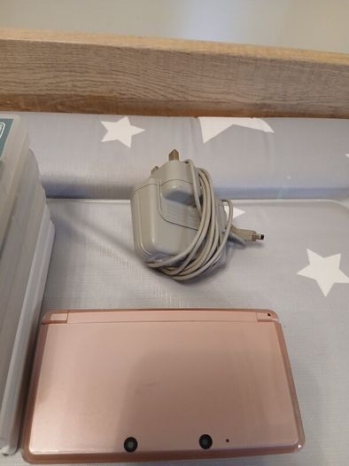 Nintendo 3DS Pearl Pink Console Bundle + Charger, Travel Case & 6 Classic Games!