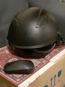 Westt Escape Urban Helmet with Integrated Pull-Down Visor (Black) for Scooter / E-Scooter / Bike