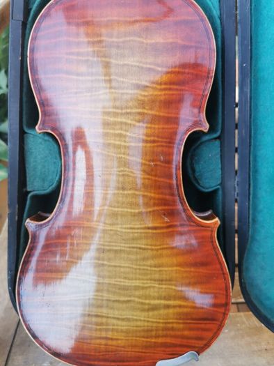 Full size Violin circa. early 1900s
