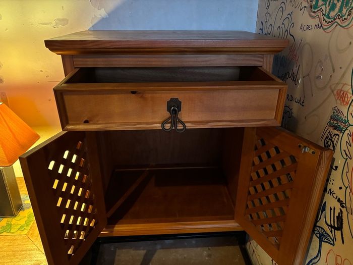 Solid Pine Lattice Locker