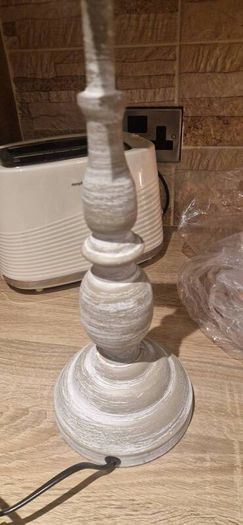 Table lamp