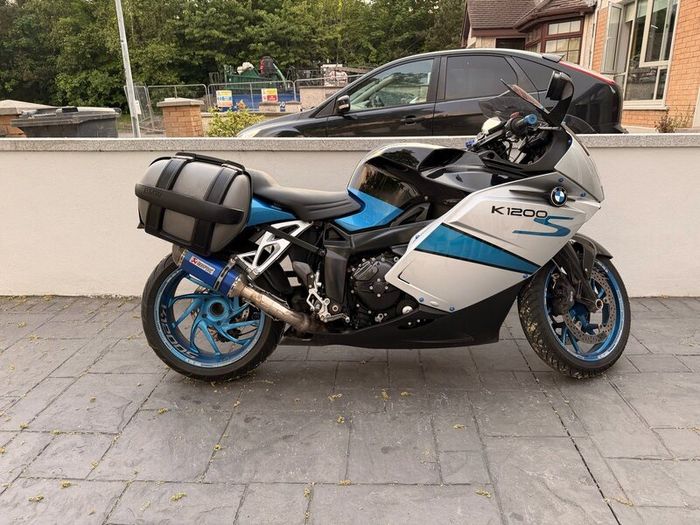 Bmw k1200s 2007cash deal or swap