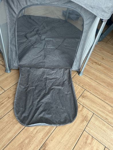 miniuno Hexipen Folding Playpen and carry bag