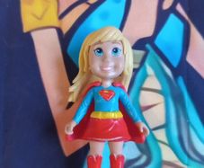 Dc mini supergirl figure
