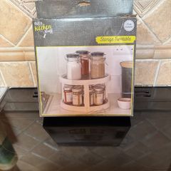 Nifty Kitchen Storage Turn Table