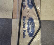 Genuine Ford Sierra Mk1 RH Outer Rear Window Trim Part No. 6137722 - NEW OLD STOCK (NOS)
