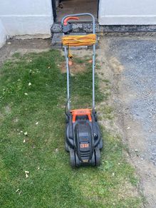 Black and Decker lawnmower