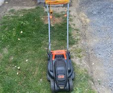 Black and Decker lawnmower