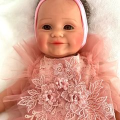 doll.      Beautiful full bodied silicone reborn doll