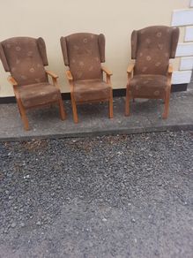 Orthopaedic armchairs