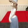 Nao  Lladro lady figure Image 8