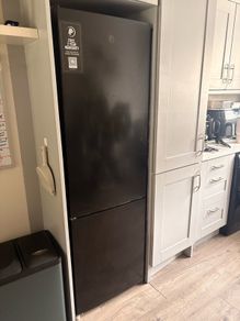 PowerPoint Frost Free Fridge Freezer
