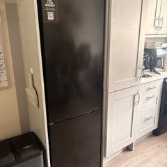 PowerPoint Frost Free Fridge Freezer