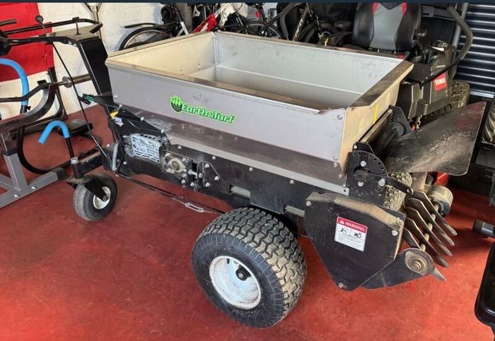 Earth and Turf Spreader/ Top Dresser