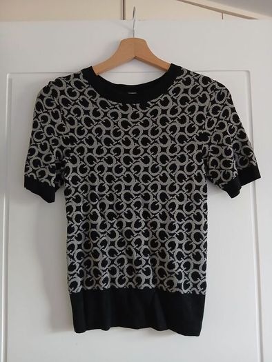 GUESS jumper