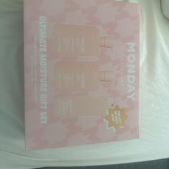Monday Haircare Giftset