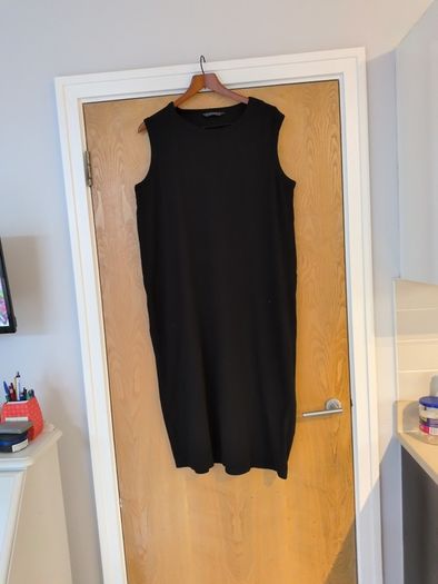 Dunnes Stores Black Sleveless Knit Look Dress. S. XL - 18. New - No Tags.
