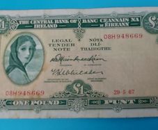 Irish 1967 Lavery One pound banknote in Fine condition
