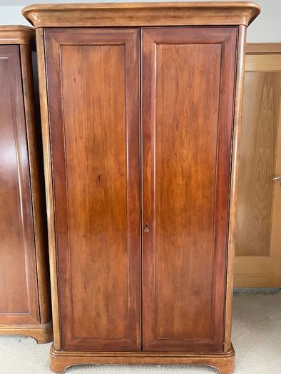 Willis & Gambier Wardrobes