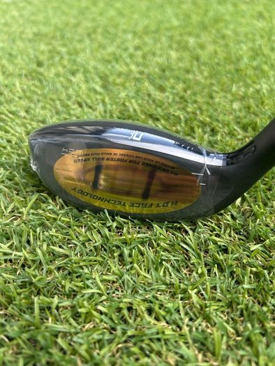 Full set of ladies golf clubs
