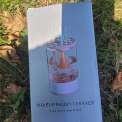 makeup brush cleaner