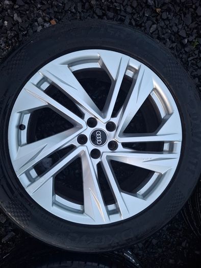 20" Genuine Audi Q7 S Line Alloys with tyres