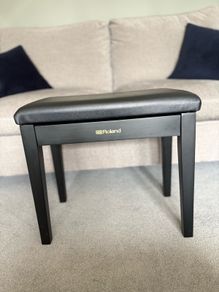 Roland Piano Seat