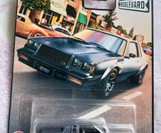 Hot Wheels Premium Boulevard Real Riders - '87 Buick Regal GNX Car #30
