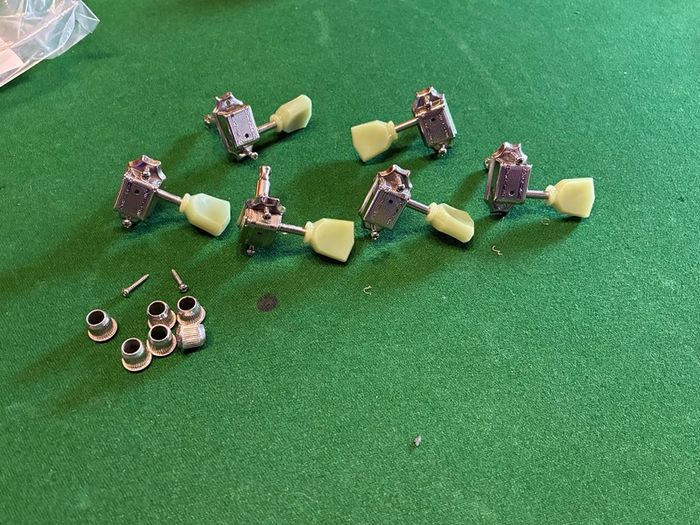 Guitar machine heads Wilkinson SG