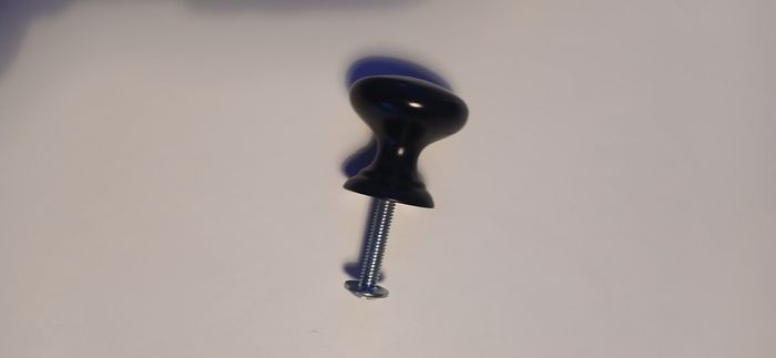 ikea Eneryda black knobs
