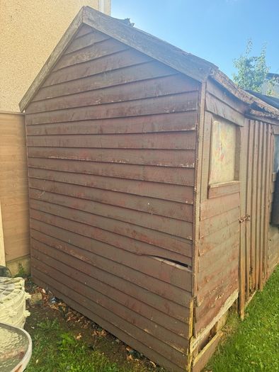 shed / wood