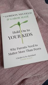 Gabor Mate - Hold on to your kids