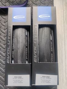 2pc. Schwalbe Pro One Tubeless Tyres 650bx25