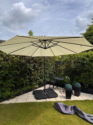 Large parasol with base