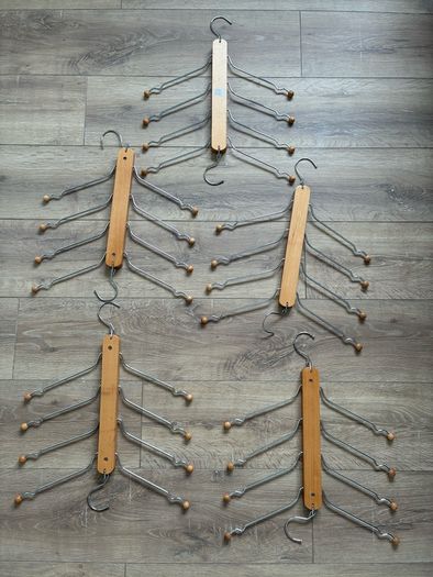 Clothes Hangers x 5
