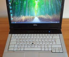 Fujitsu Lifebook S751 - Intel Core i5 Laptop