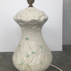 Beleek basket weave & Shamrocks lamp base