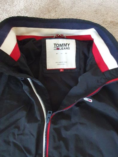 Tommy Jeans jacket - size Large