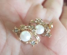 Pearl earrings