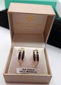 9 ct yellow gold blue sapphire and diamonds earrings