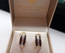 9 ct yellow gold blue sapphire and diamonds earrings