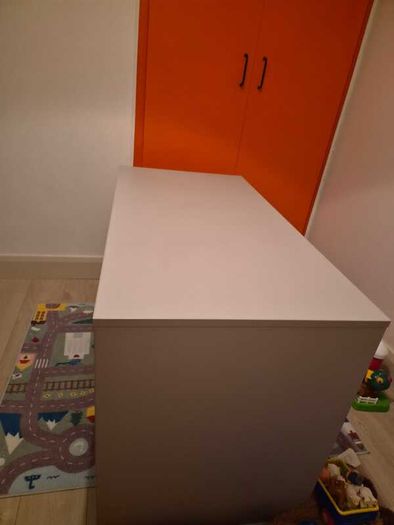 Work desk